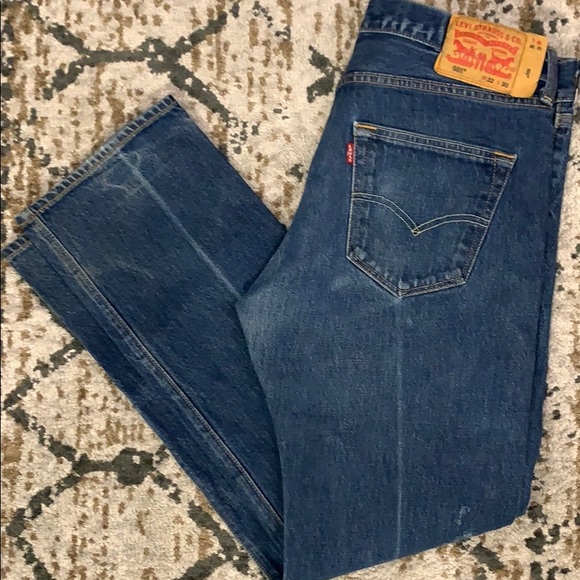 Vintage Levi’s 501 Jeans - Picture 5 of 9